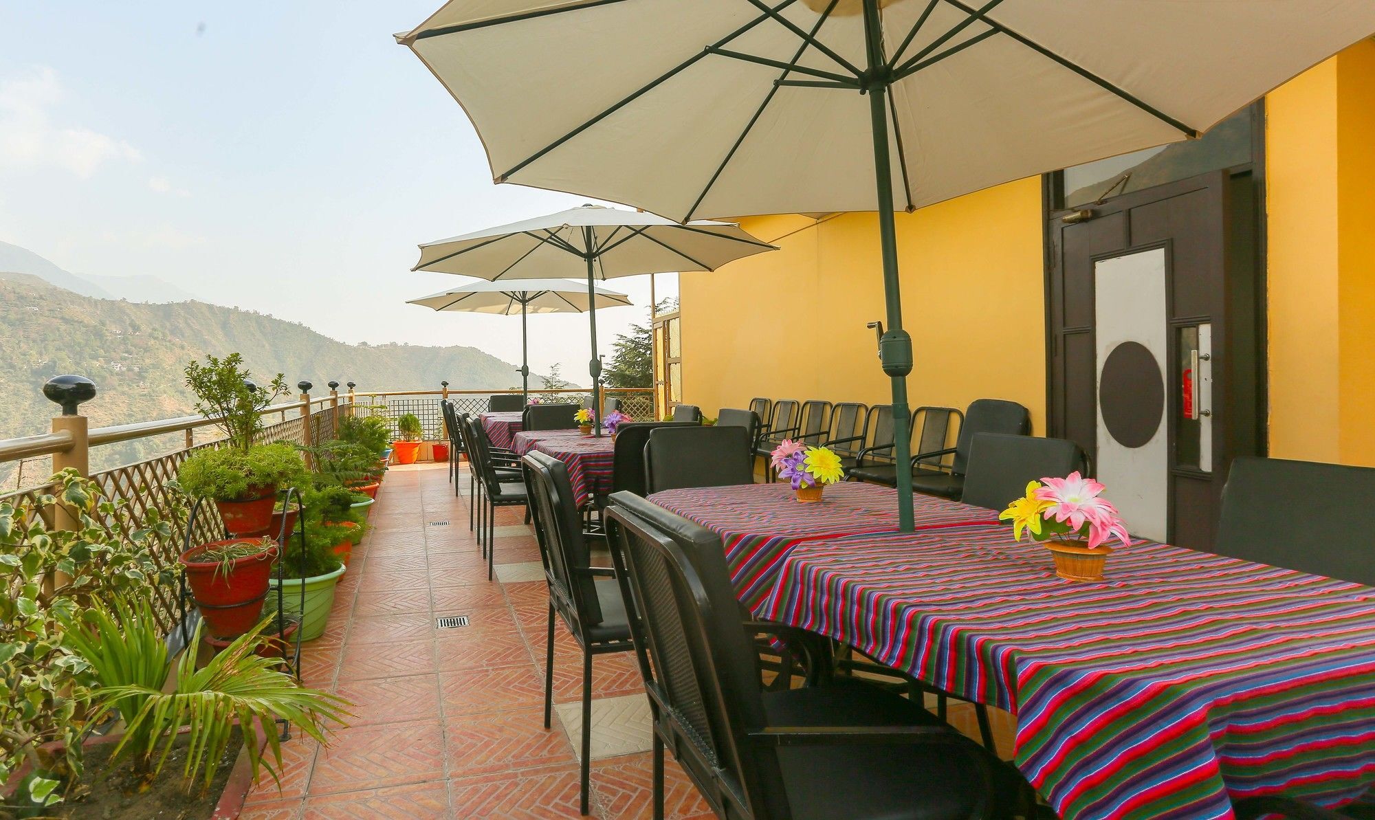 Moon Walk Residency Hotel Dharamshala Buitenkant foto