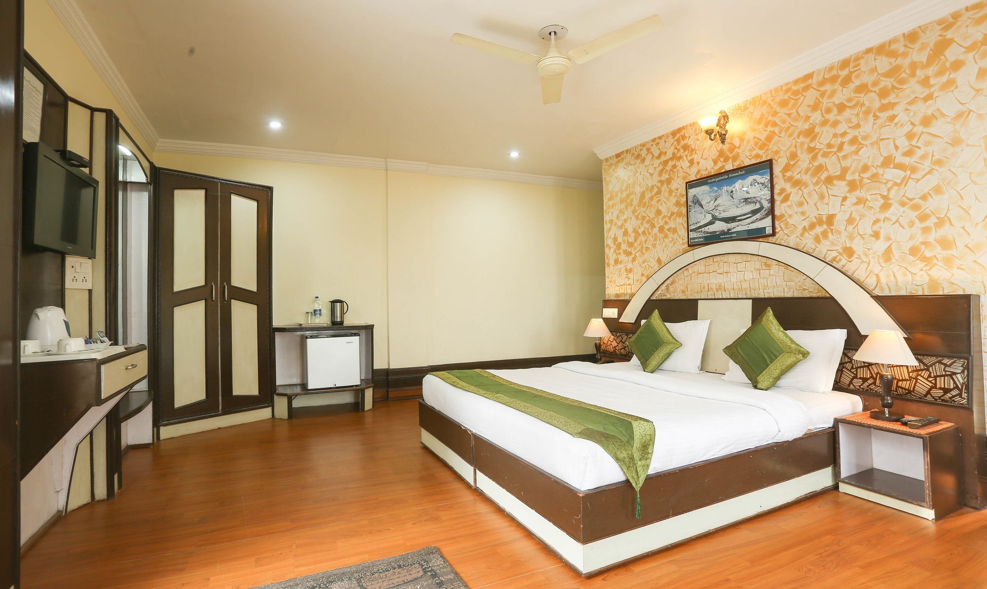 Moon Walk Residency Hotel Dharamshala Buitenkant foto