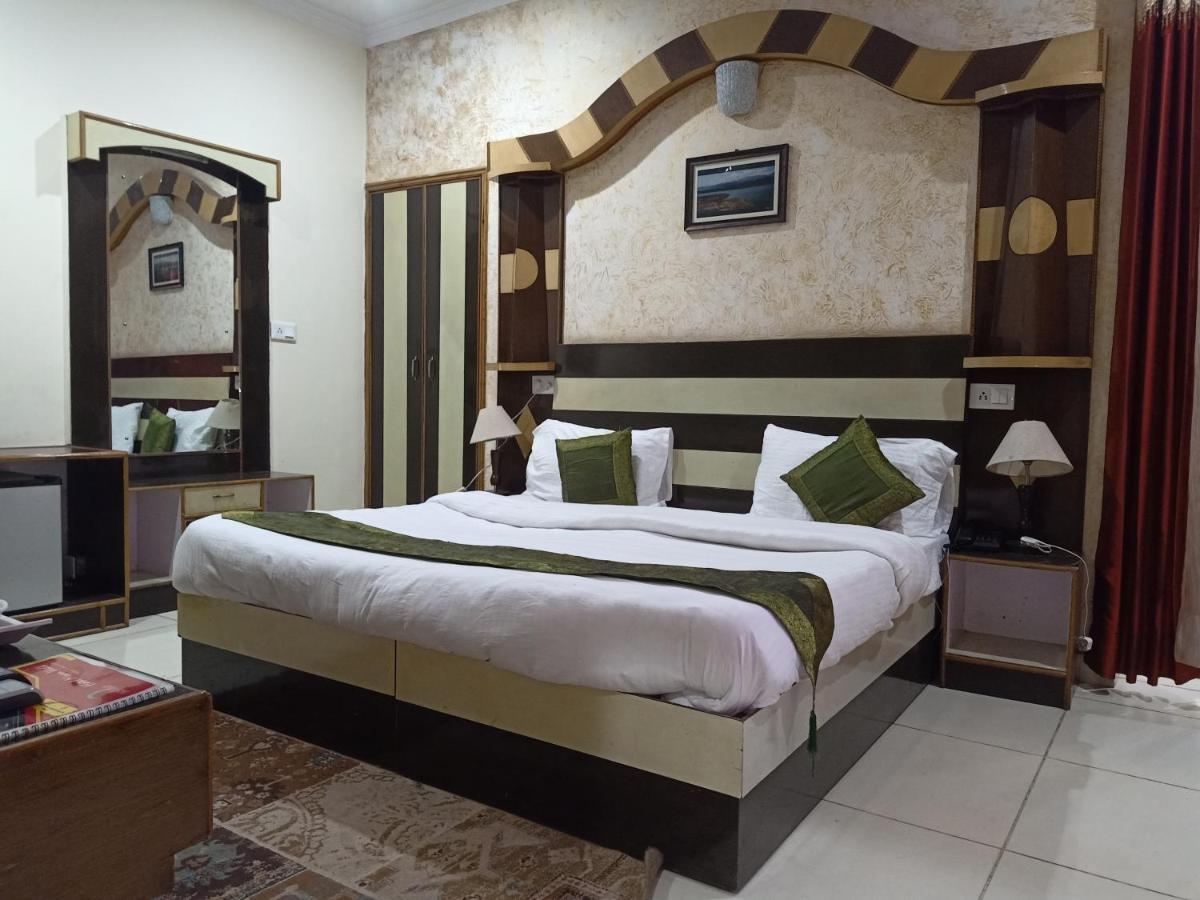 Moon Walk Residency Hotel Dharamshala Buitenkant foto